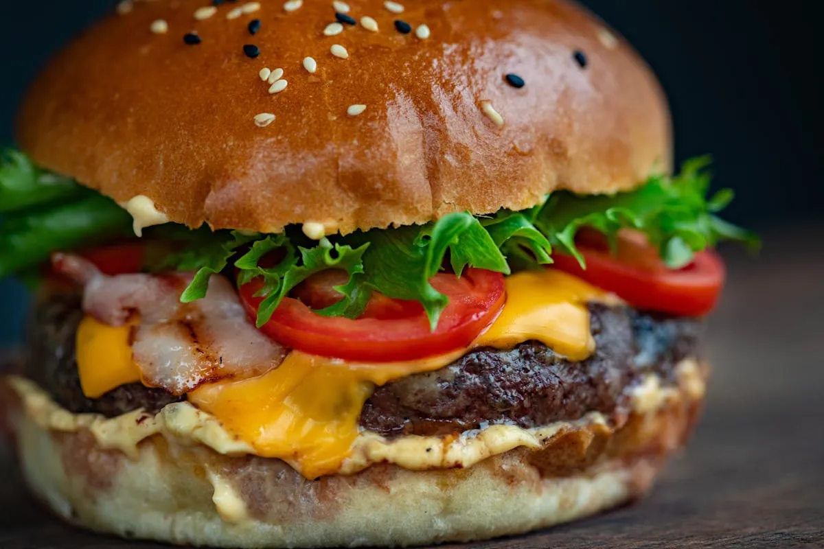 15 accompagnements pour vos burgers maison : des classiques aux originaux