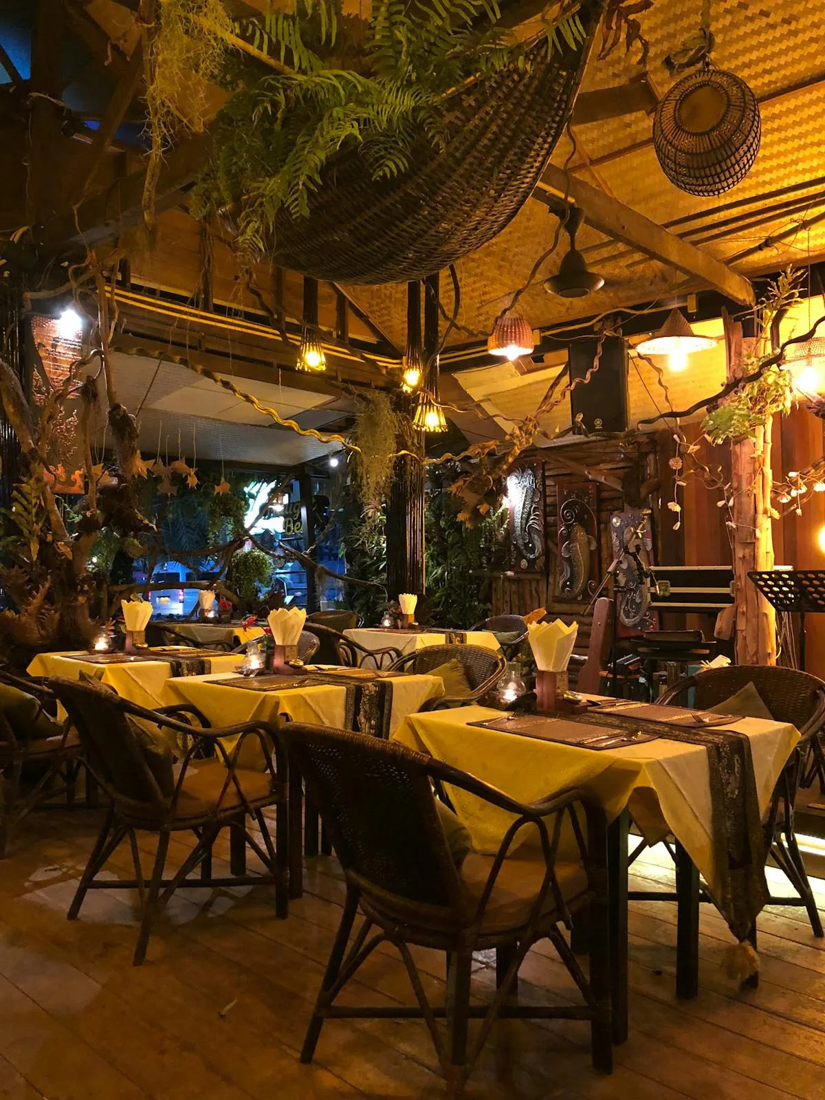  Comment choisir son etagere  murale pour votre restaurant?