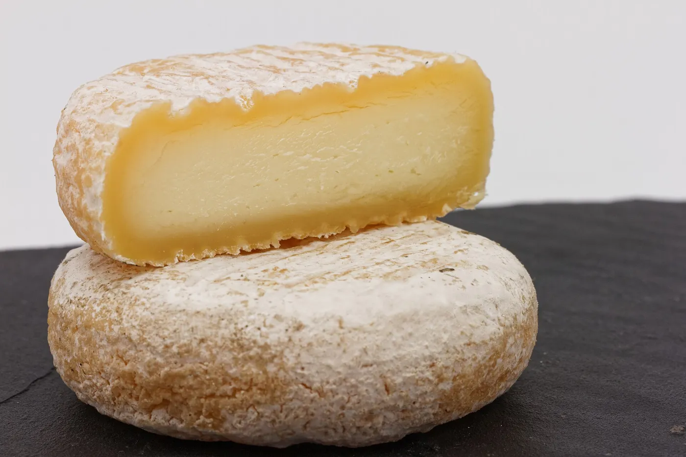 Picodon, petit fromage de chèvre AOP de l'Ardèche et de la Drôme